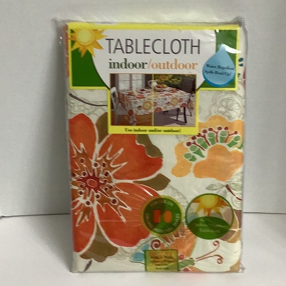 Excell Home Fashions Multicolor Indoor/Outdoor Tablecloth - Picture 1 of 7